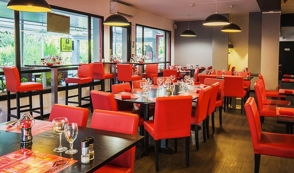 Logis Hotel Lons-Le-Saunier - Restaurant Le Grill Exterior foto