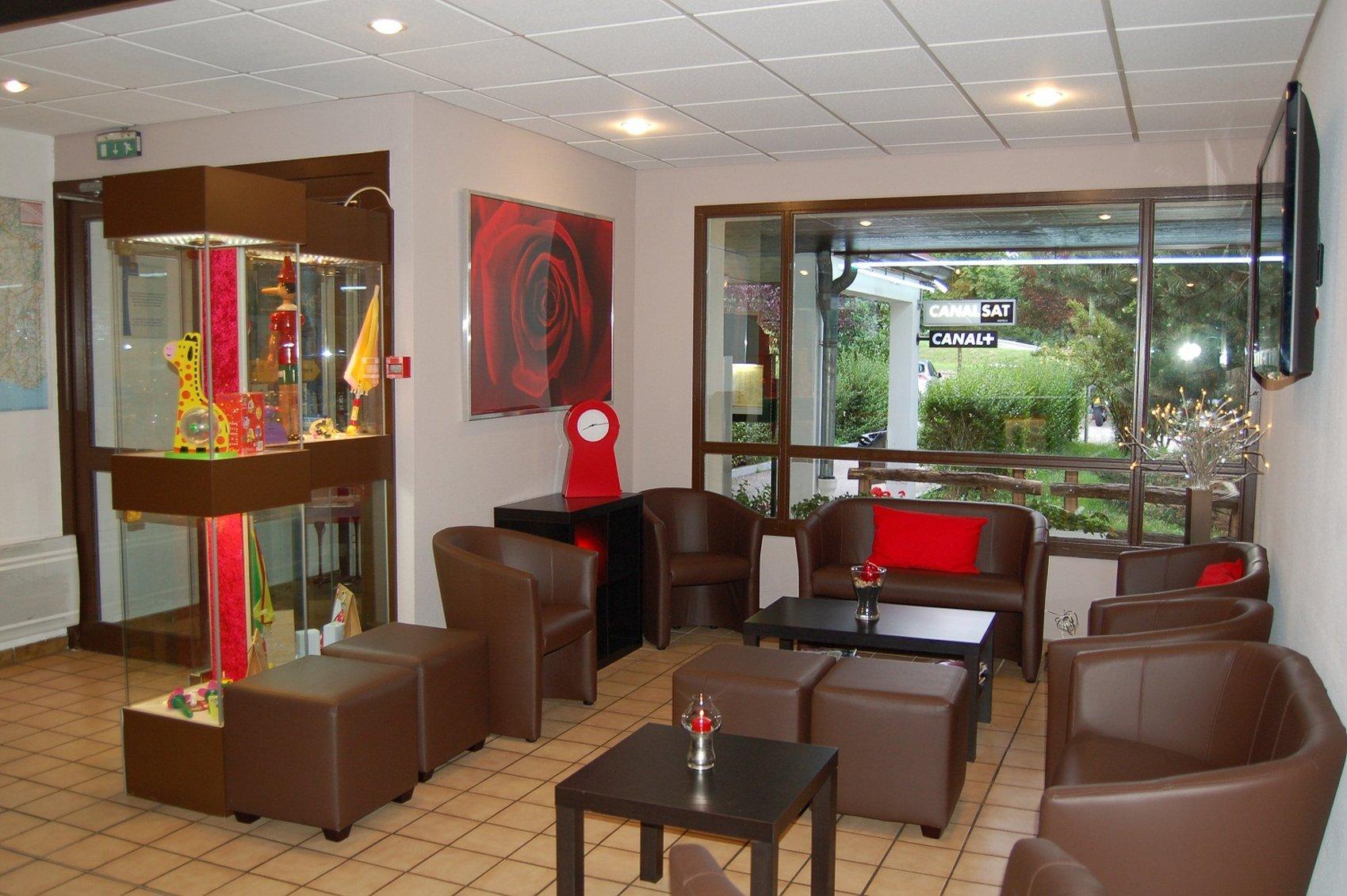 Logis Hotel Lons-Le-Saunier - Restaurant Le Grill Exterior foto